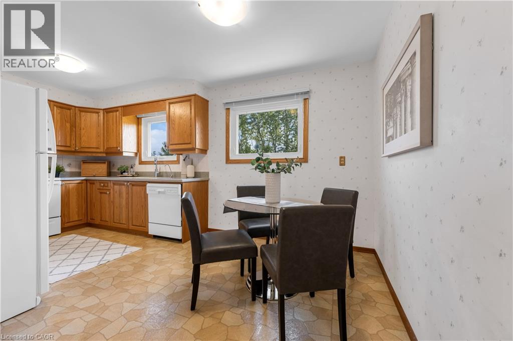 2134 Cartier Crescent, Burlington, Ontario  L7P 2Z5 - Photo 10 - 40862471