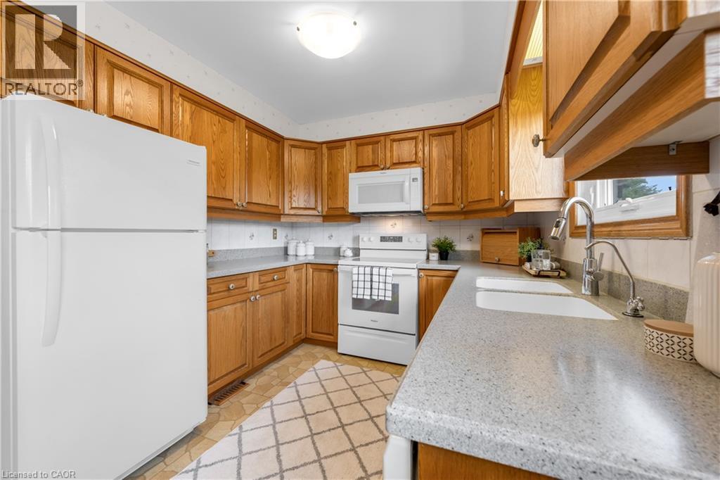 2134 Cartier Crescent, Burlington, Ontario  L7P 2Z5 - Photo 12 - 40862471