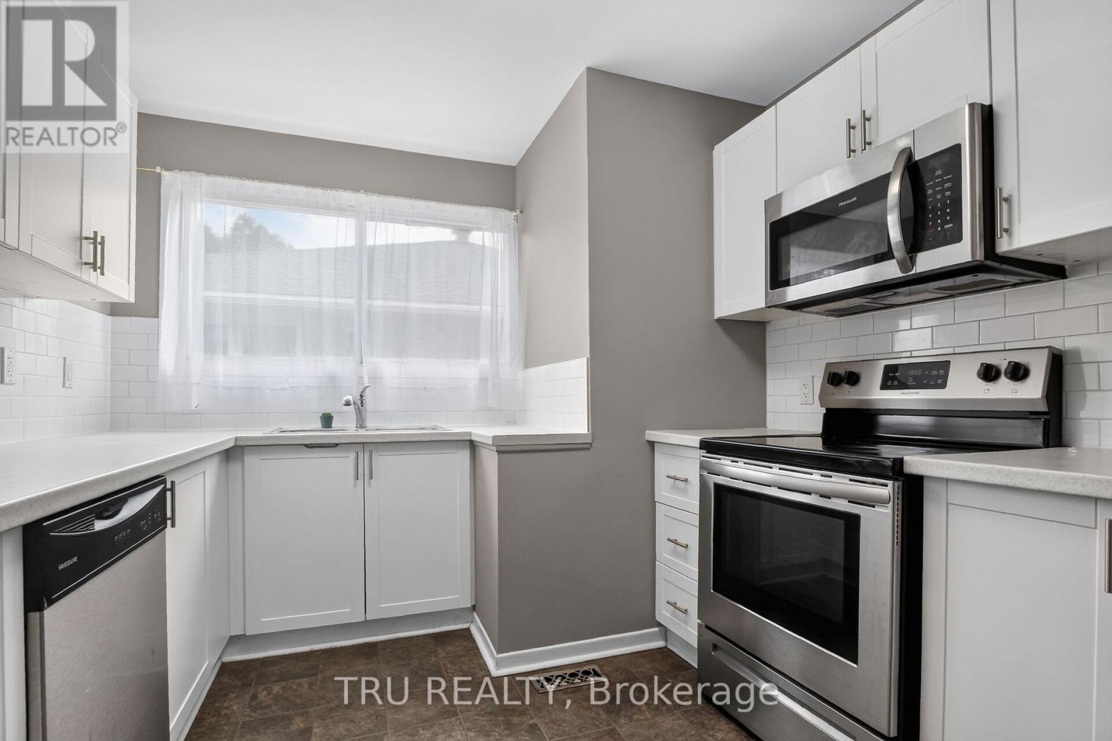 2428-2430 Iris Street, Ottawa, Ontario  K2C 1C6 - Photo 13 - X13583750