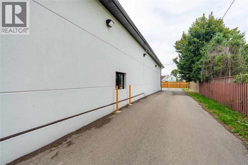 1119 Dufferin Avenue Unit# 2, Wallaceburg, Ontario  N8A 2W2 - Photo 14 - 26007517