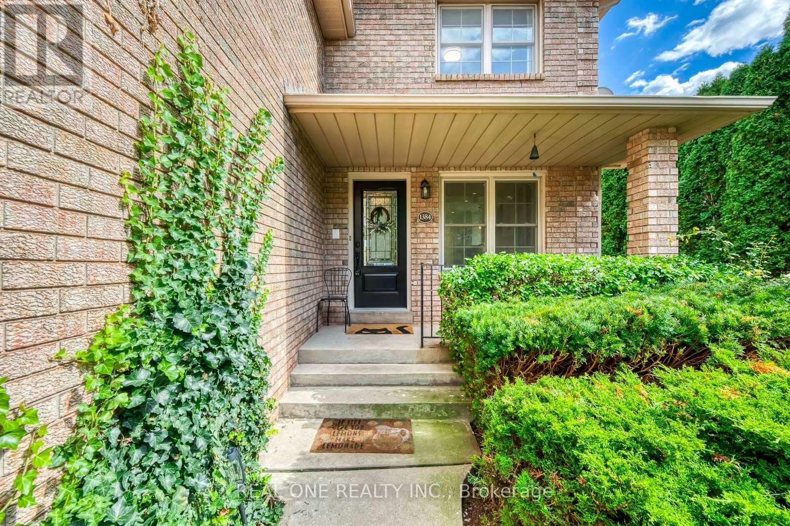 1384 Bramblewood Green, Oakville (Ga Glen Abbey), Ontario  L6M 2R5 - Photo 5 - W13789874