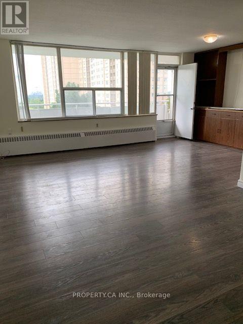 411 - 10 Parkway Forest Drive, Toronto, Ontario  M2J 1L3 - Photo 3 - C13787904