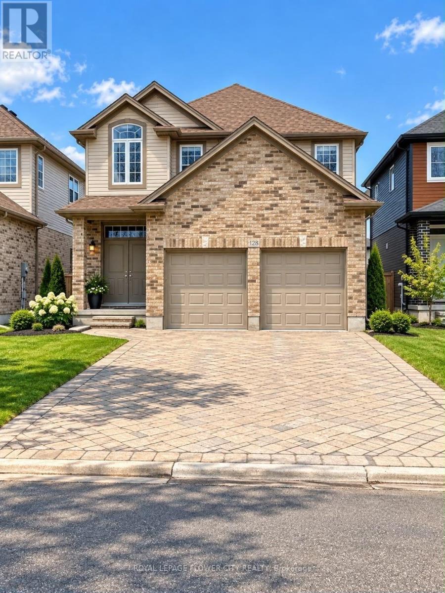 UPPER LEVEL - 412 SOPHIA CRESCENT
