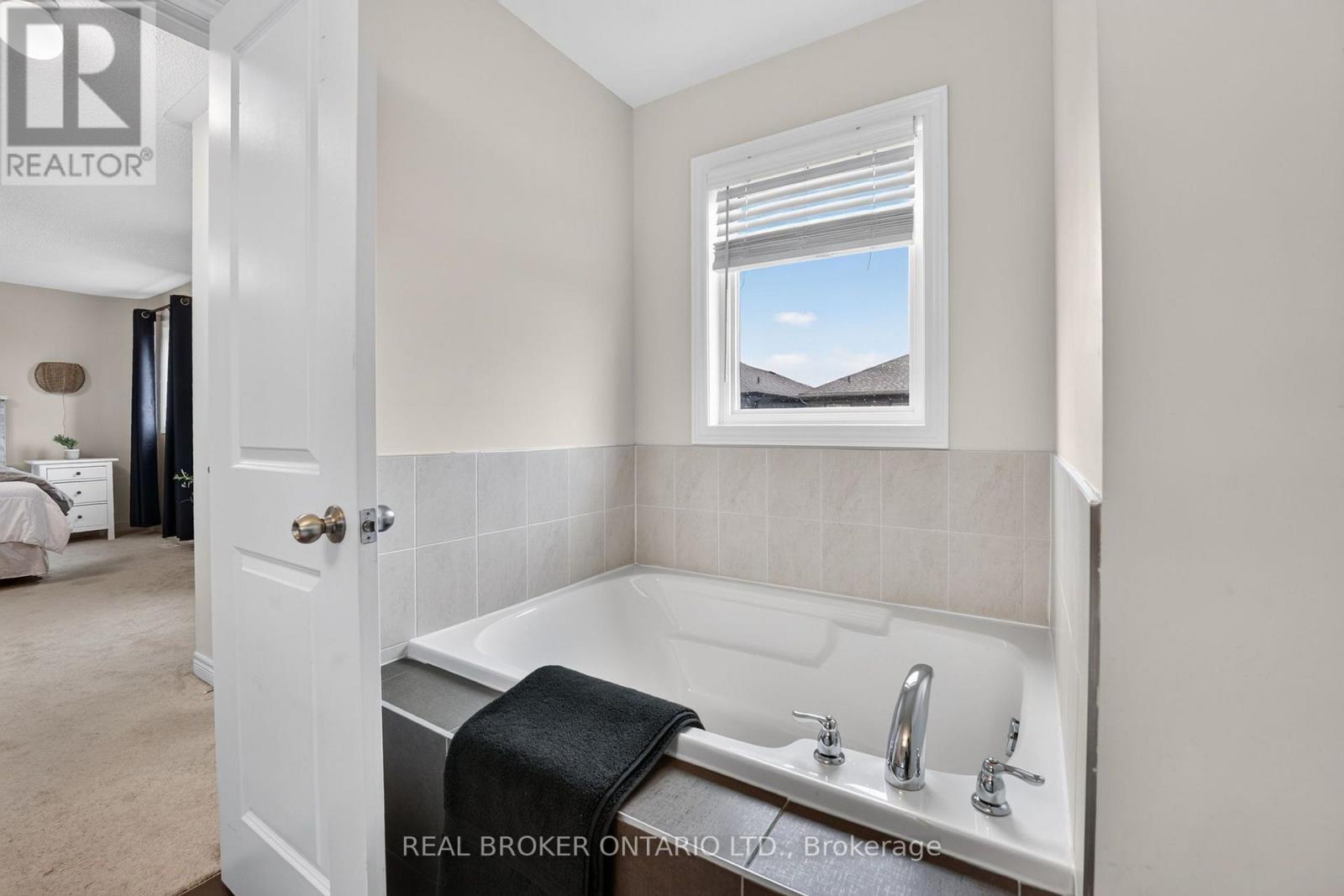 205 Shoreview Drive, Welland, Ontario  L3B 0H3 - Photo 30 - X13789848