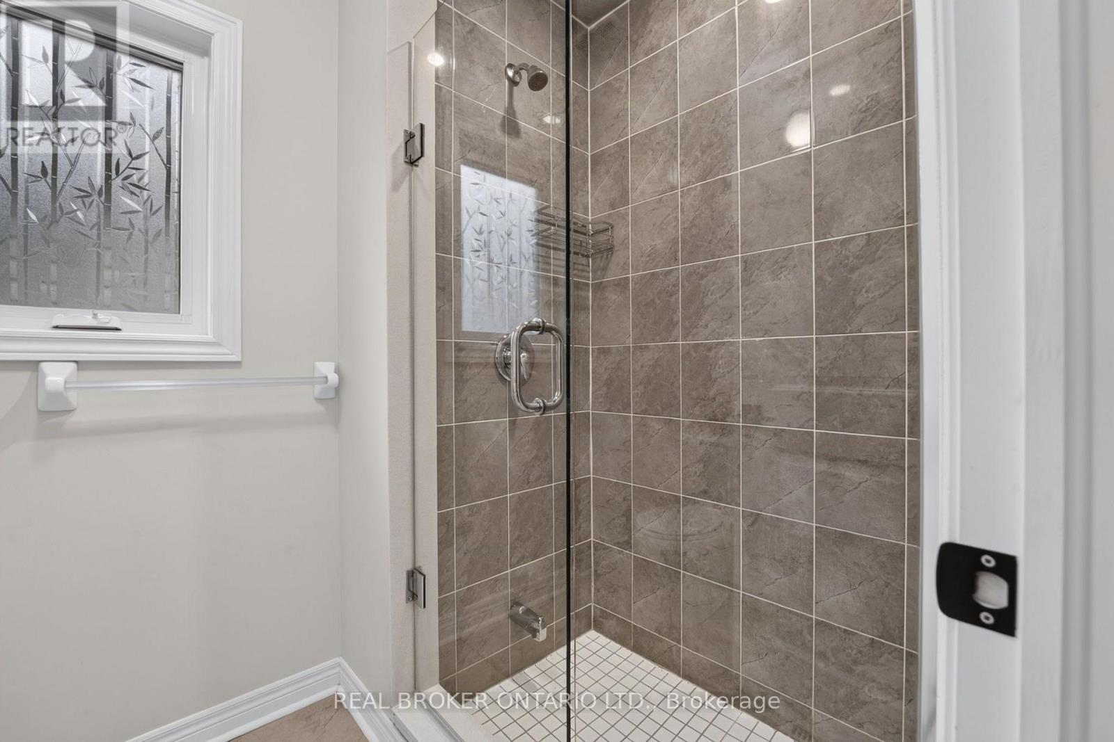 205 Shoreview Drive, Welland, Ontario  L3B 0H3 - Photo 35 - X13789848