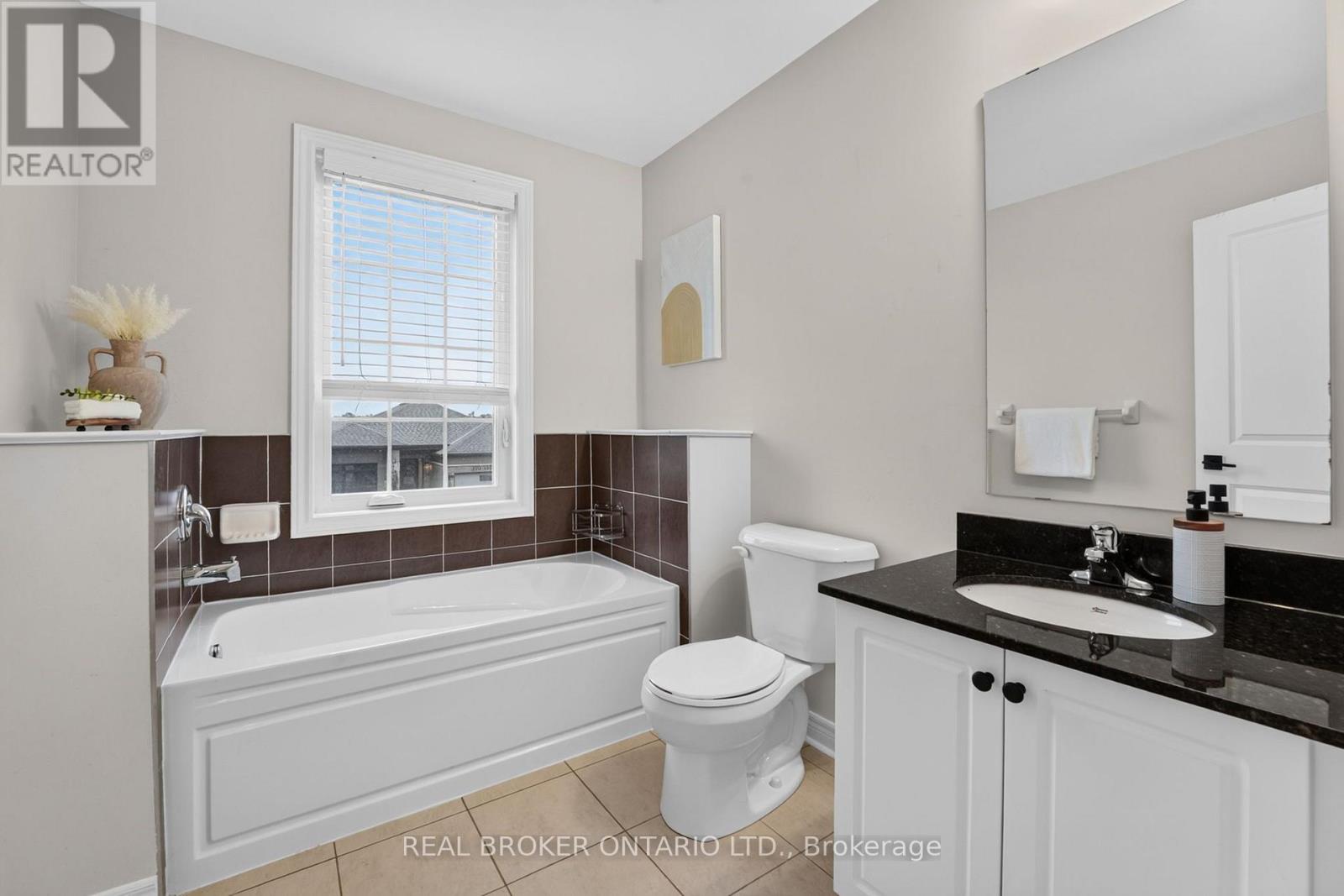 205 Shoreview Drive, Welland, Ontario  L3B 0H3 - Photo 39 - X13789848