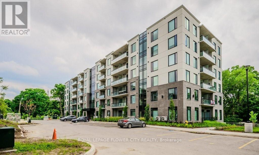 108 - 103 ROGER STREET