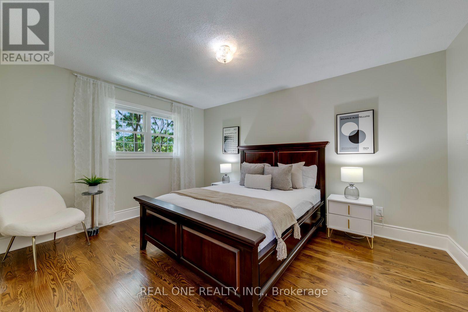 1384 Bramblewood Green, Oakville (Ga Glen Abbey), Ontario  L6M 2R5 - Photo 28 - W13789874