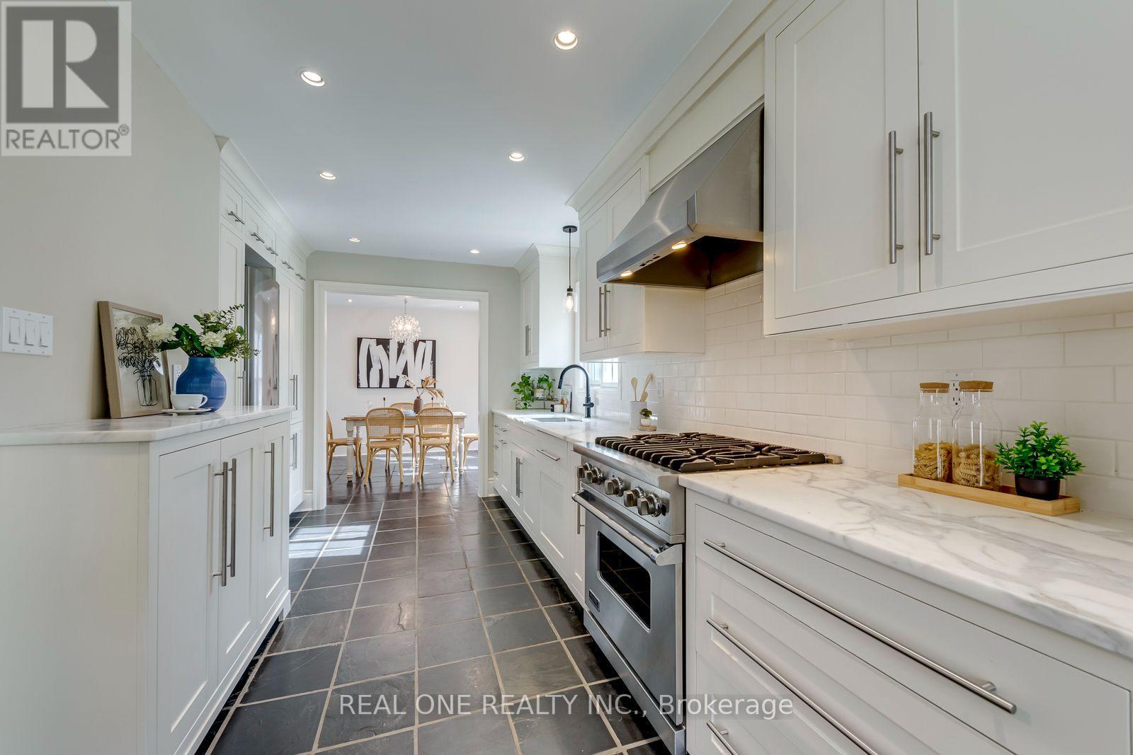1384 Bramblewood Green, Oakville (Ga Glen Abbey), Ontario  L6M 2R5 - Photo 14 - W13789874