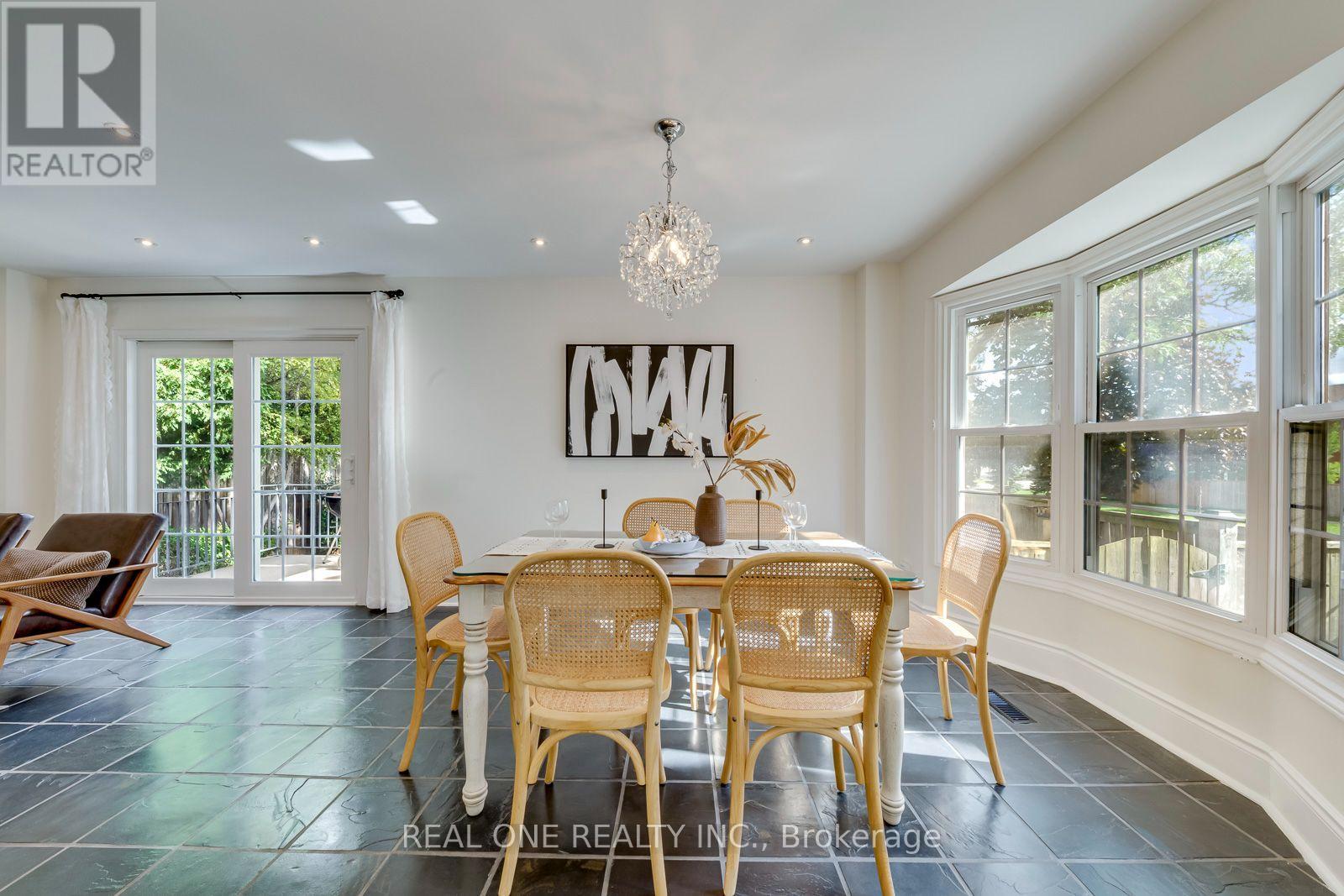 1384 Bramblewood Green, Oakville (Ga Glen Abbey), Ontario  L6M 2R5 - Photo 16 - W13789874