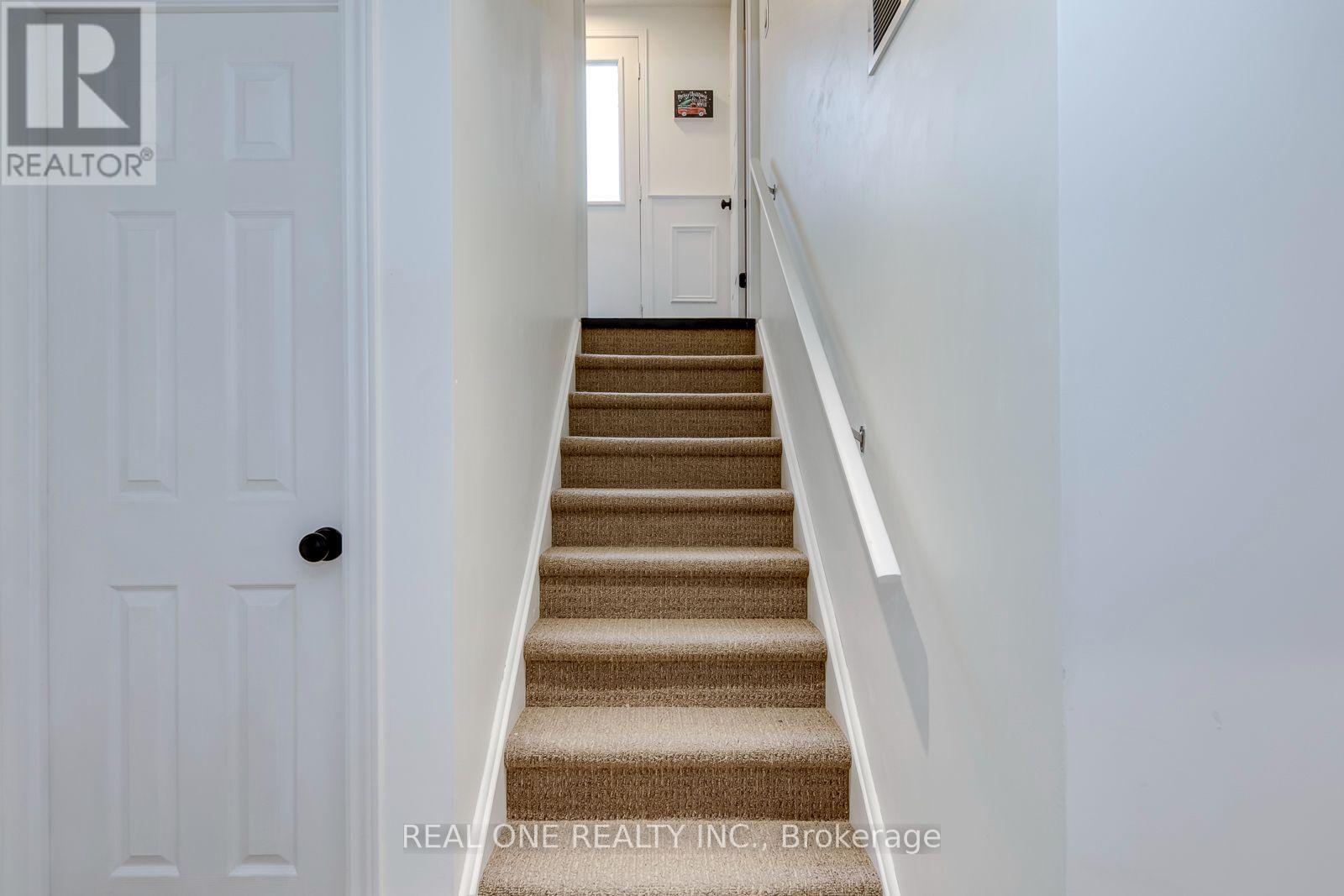 1384 Bramblewood Green, Oakville (Ga Glen Abbey), Ontario  L6M 2R5 - Photo 36 - W13789874