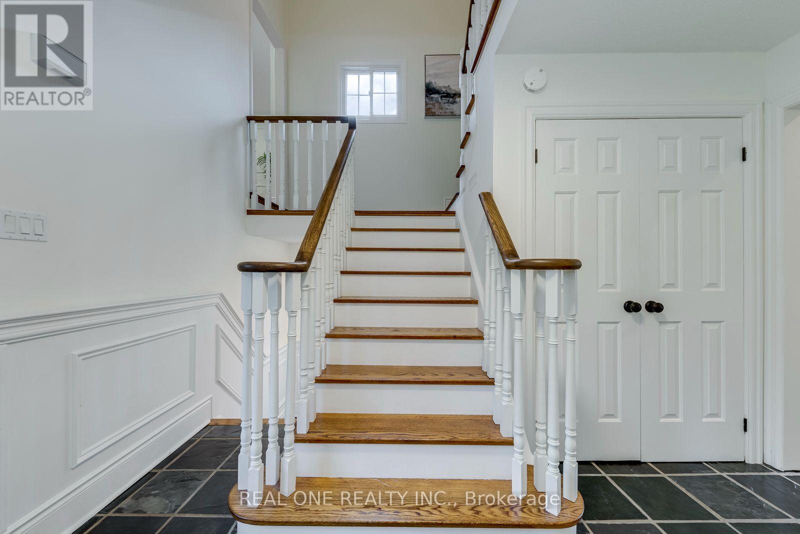 1384 Bramblewood Green, Oakville (Ga Glen Abbey), Ontario  L6M 2R5 - Photo 21 - W13789874