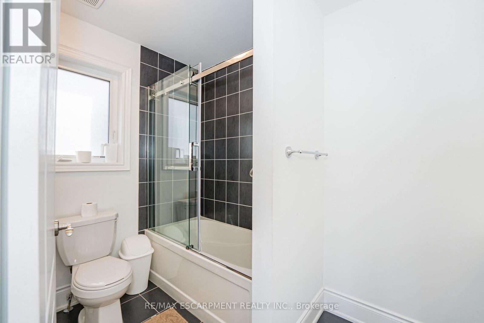 86 Sunset Way, Thorold, Ontario  L0S 1A0 - Photo 34 - X13570826