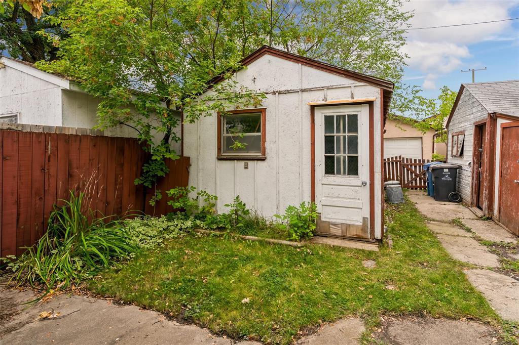 332 Marjorie Street, Winnipeg, Manitoba  R3J 1R4 - Photo 28 - 202623280