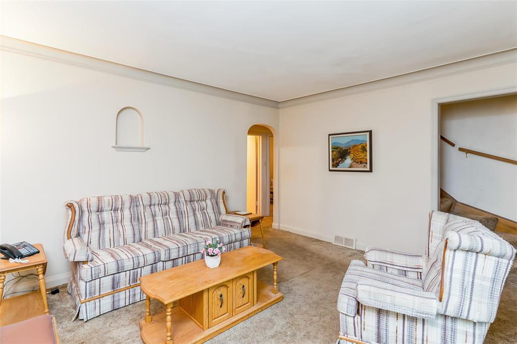 332 Marjorie Street, Winnipeg, Manitoba  R3J 1R4 - Photo 4 - 202623280