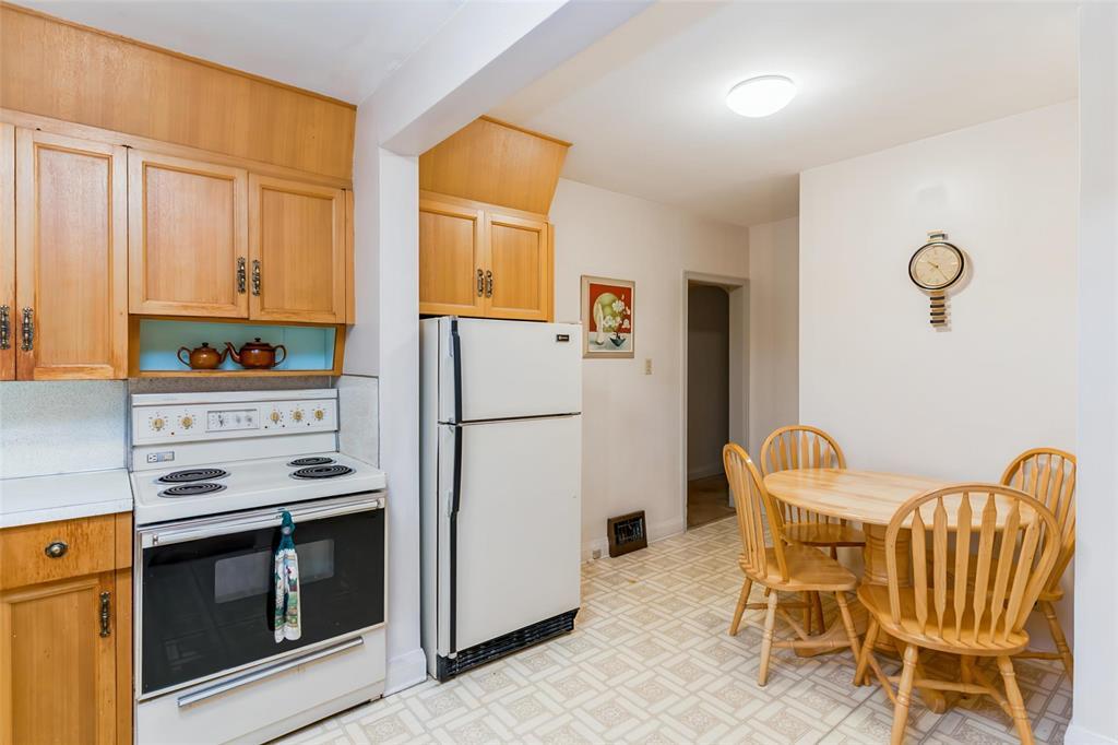 332 Marjorie Street, Winnipeg, Manitoba  R3J 1R4 - Photo 7 - 202623280