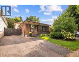 447 DRUMMERHILL Crescent, Waterloo, Ontario