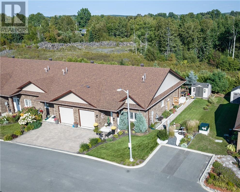 2512 Parkview Drive Unit# B3, Azilda, Ontario  P0M 1B0 - Photo 27 - 2130360