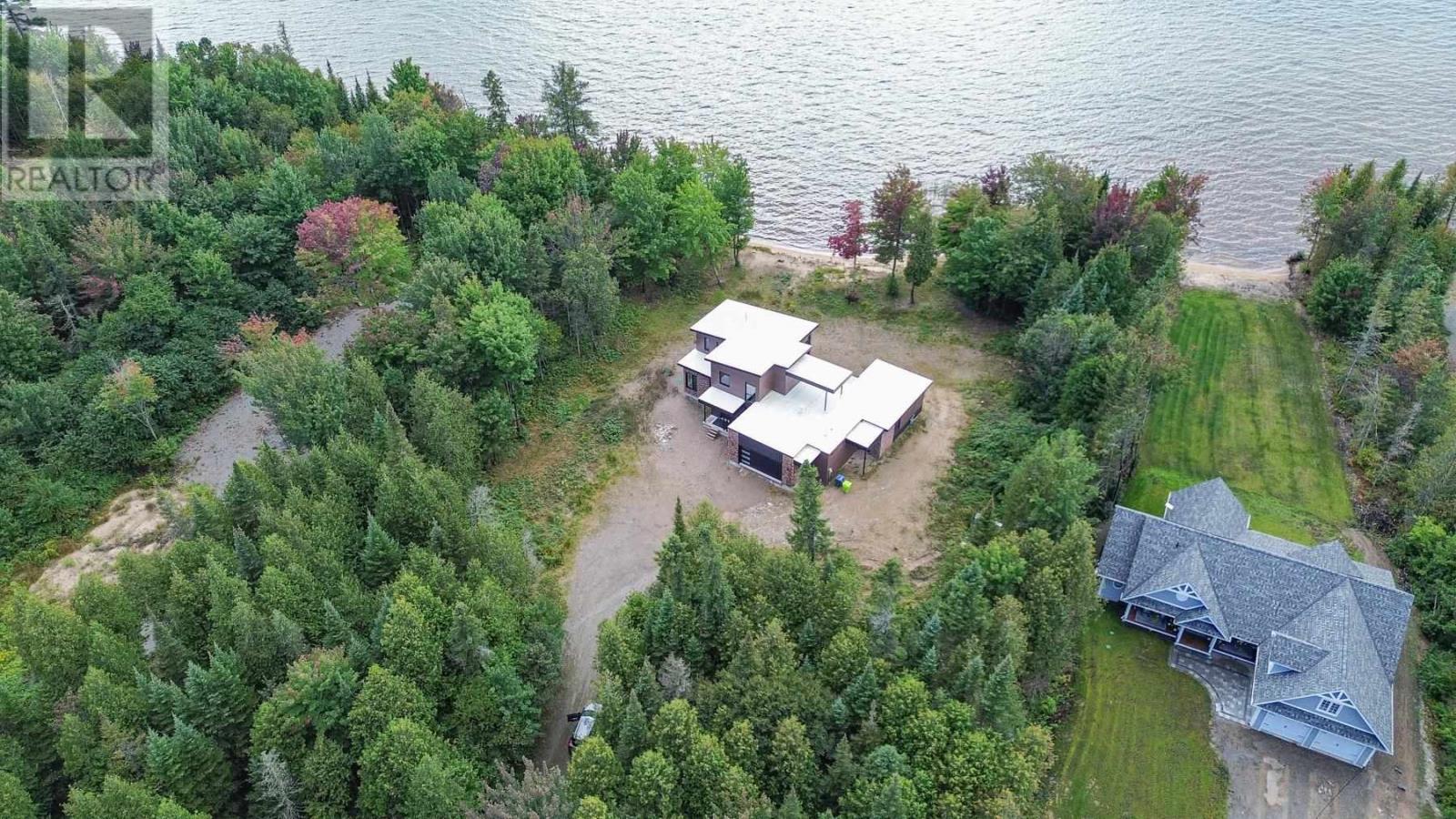 937 Sunnyside Beach Rd, Sault Ste. Marie, Ontario  P6A 6K4 - Photo 10 - SM262560