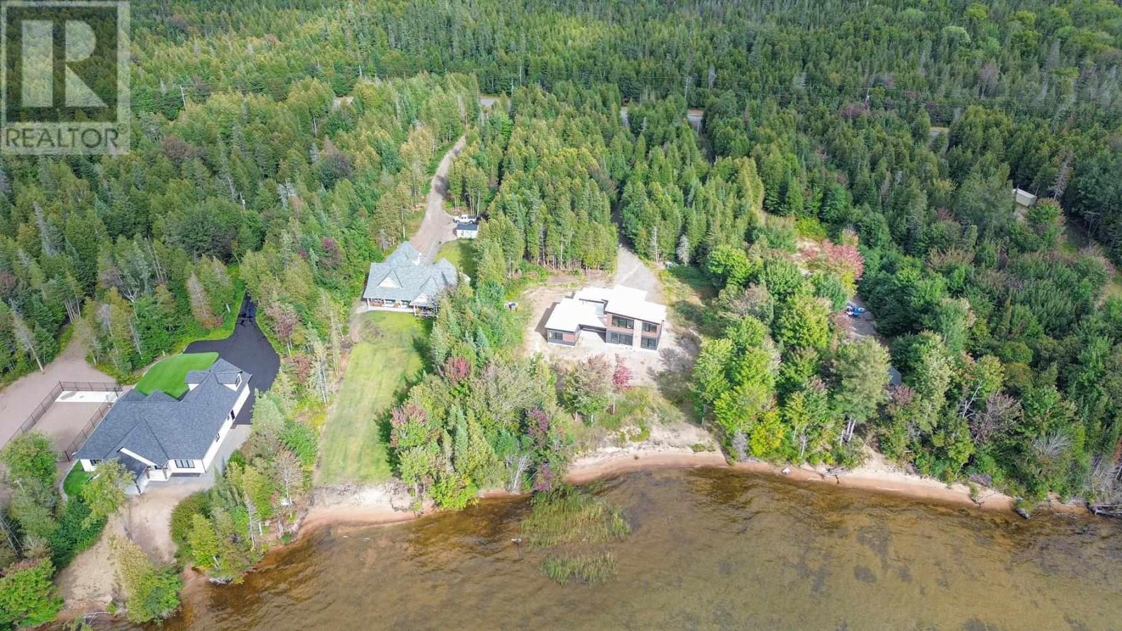 937 Sunnyside Beach Rd, Sault Ste. Marie, Ontario  P6A 6K4 - Photo 11 - SM262560