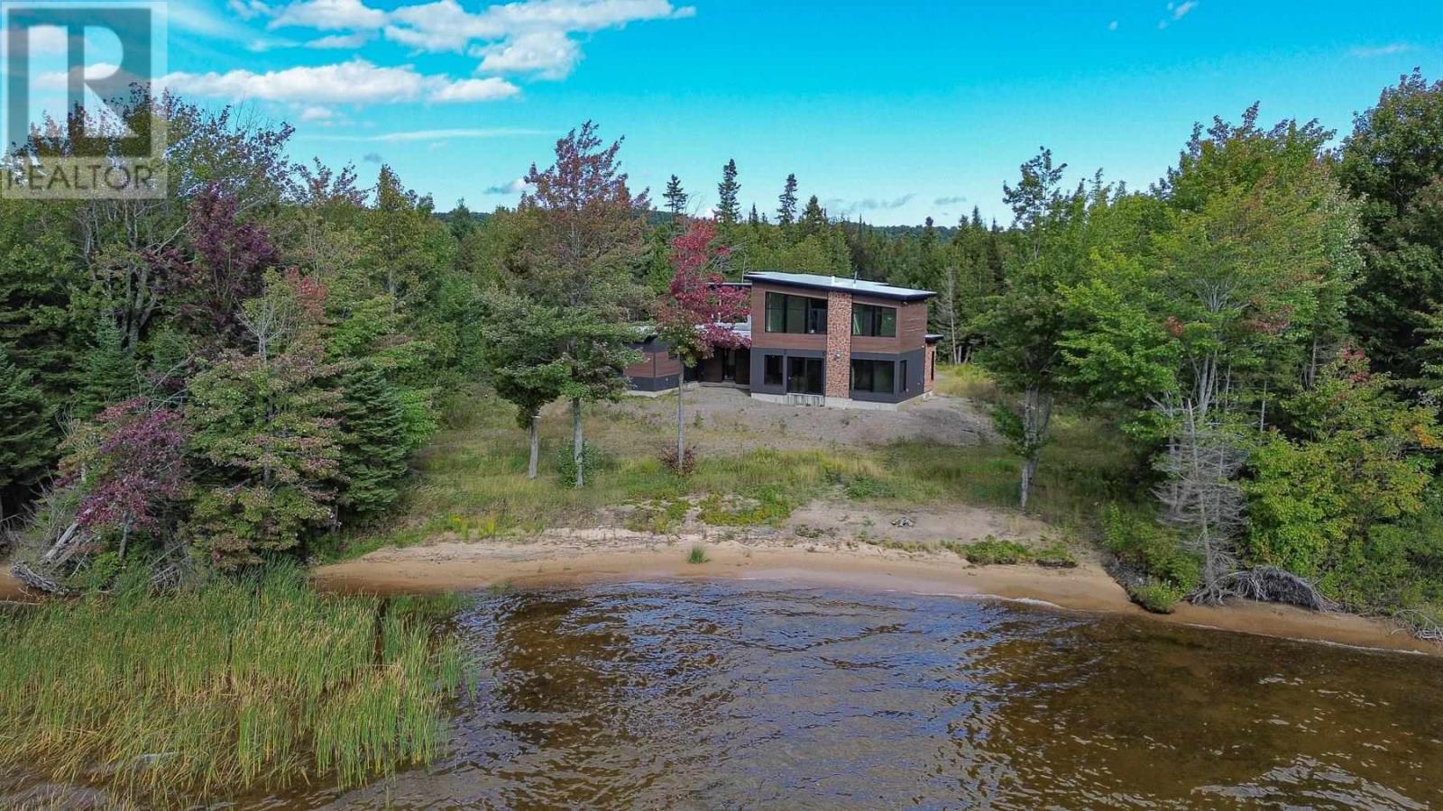 937 Sunnyside Beach Rd, Sault Ste. Marie, Ontario  P6A 6K4 - Photo 50 - SM262560