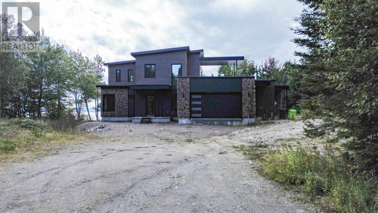 937 Sunnyside Beach Rd, Sault Ste. Marie, Ontario  P6A 6K4 - Photo 8 - SM262560