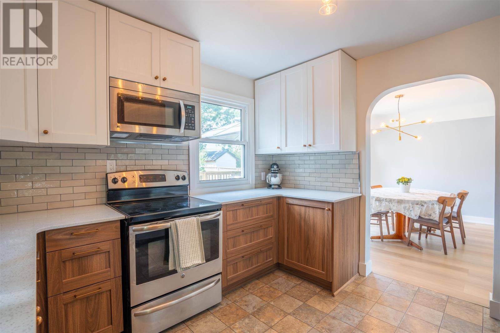 35 Bellevue Ave, Sault Ste. Marie, Ontario  P6B 2V9 - Photo 10 - SM262564