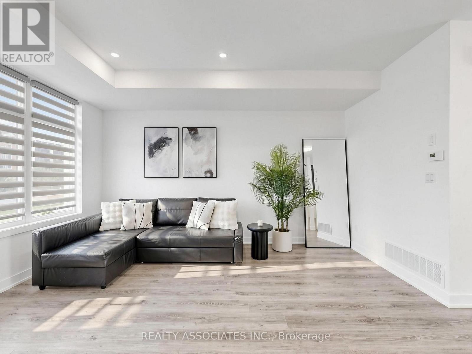 14 Baker Hill Boulevard, Whitchurch-Stouffville, Ontario  L4A 4W8 - Photo 9 - N13784610