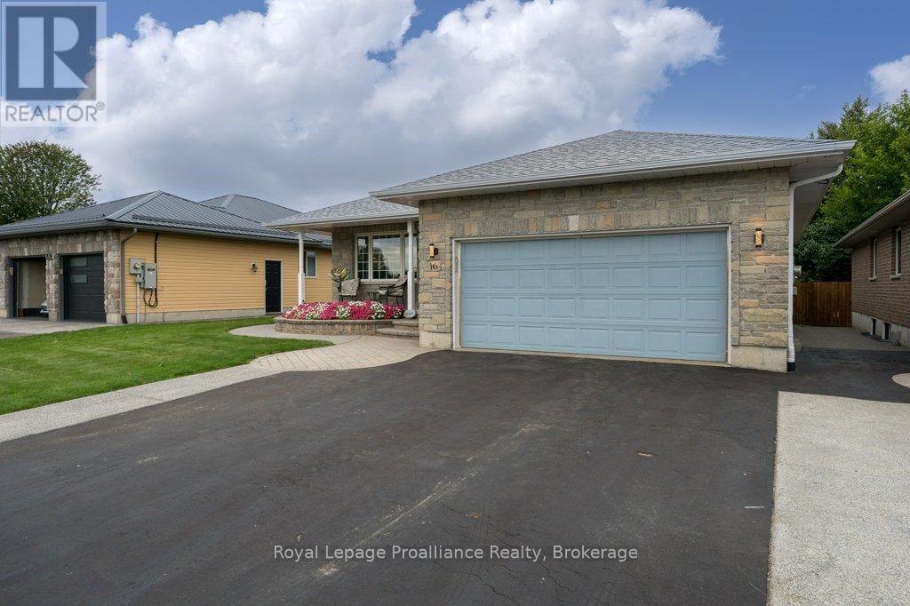 16 Forest Valley Drive, Quinte West (Frankford Ward), Ontario  K0K 2C0 - Photo 10 - X13790314