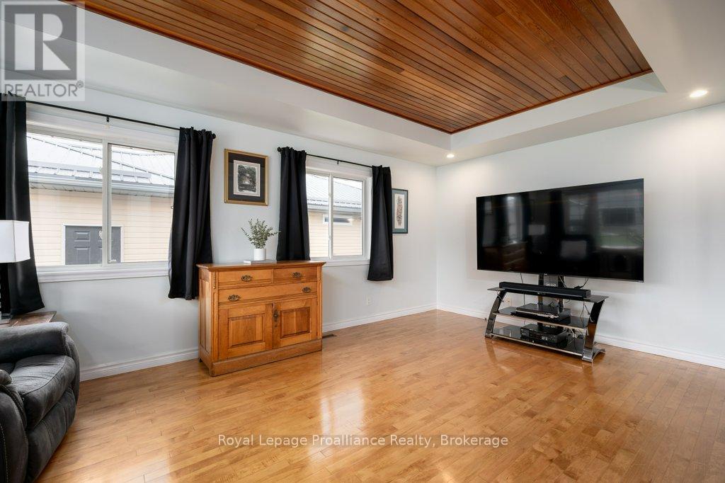 16 Forest Valley Drive, Quinte West (Frankford Ward), Ontario  K0K 2C0 - Photo 15 - X13790314