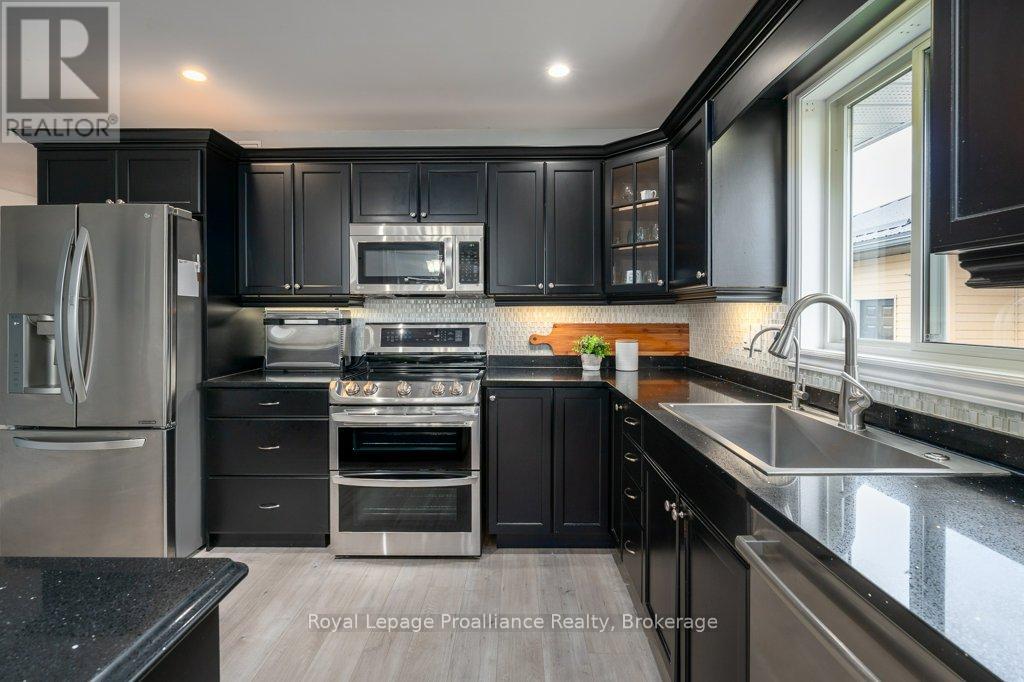 16 Forest Valley Drive, Quinte West (Frankford Ward), Ontario  K0K 2C0 - Photo 20 - X13790314
