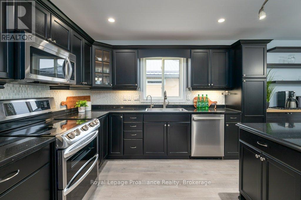 16 Forest Valley Drive, Quinte West (Frankford Ward), Ontario  K0K 2C0 - Photo 21 - X13790314