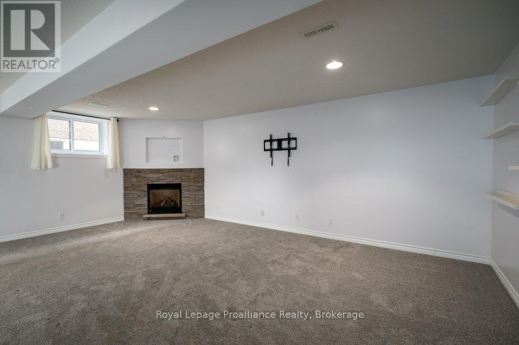 16 Forest Valley Drive, Quinte West (Frankford Ward), Ontario  K0K 2C0 - Photo 41 - X13790314