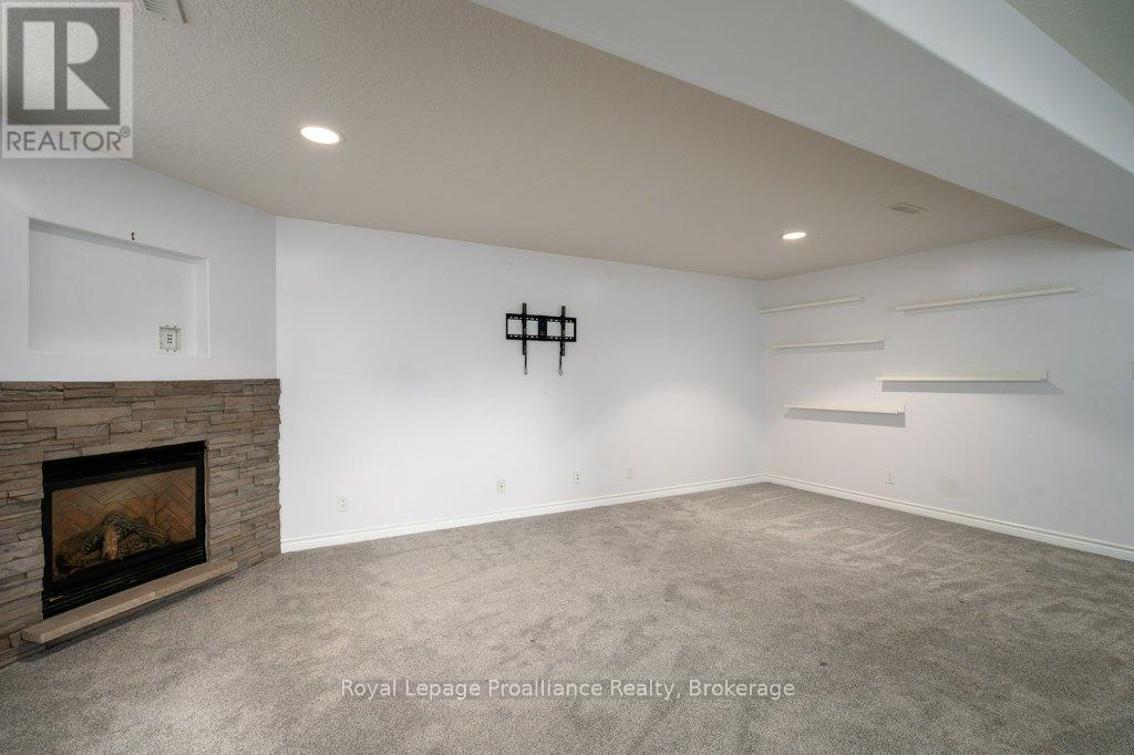 16 Forest Valley Drive, Quinte West (Frankford Ward), Ontario  K0K 2C0 - Photo 42 - X13790314