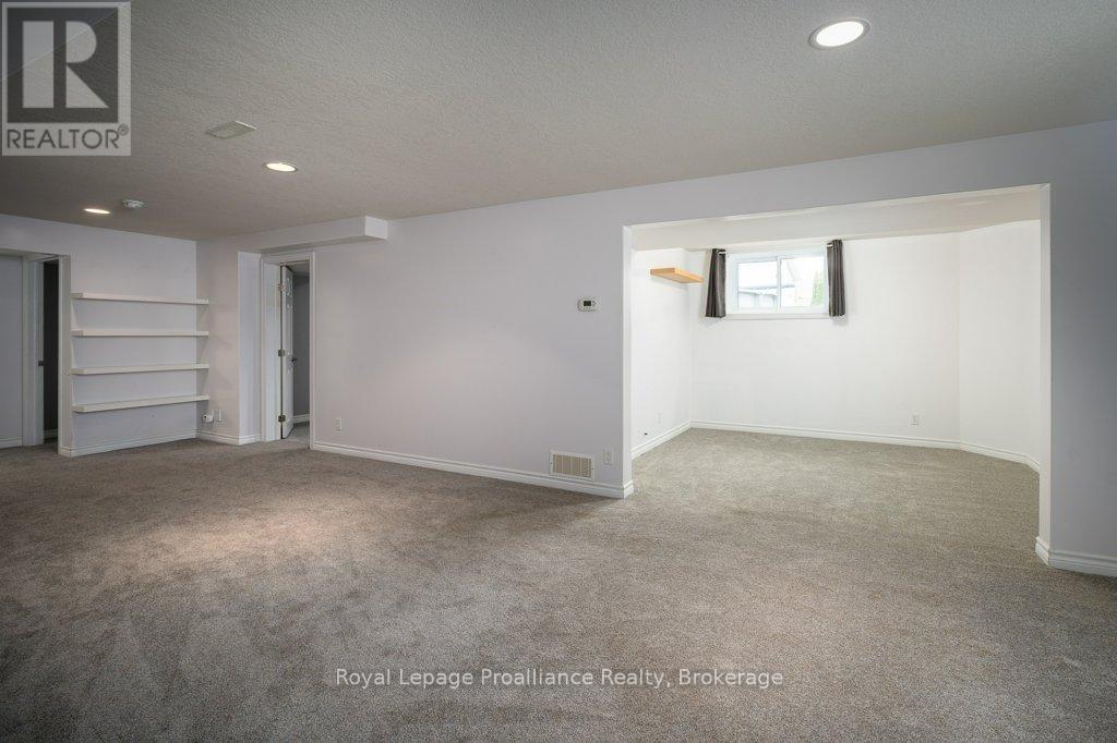 16 Forest Valley Drive, Quinte West (Frankford Ward), Ontario  K0K 2C0 - Photo 43 - X13790314