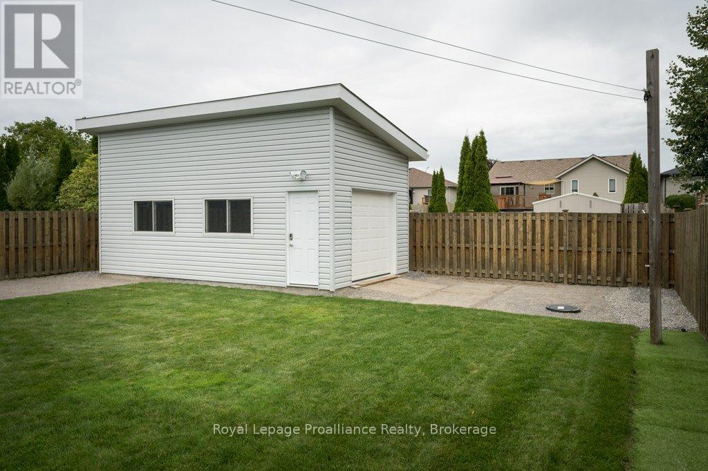 16 Forest Valley Drive, Quinte West (Frankford Ward), Ontario  K0K 2C0 - Photo 7 - X13790314