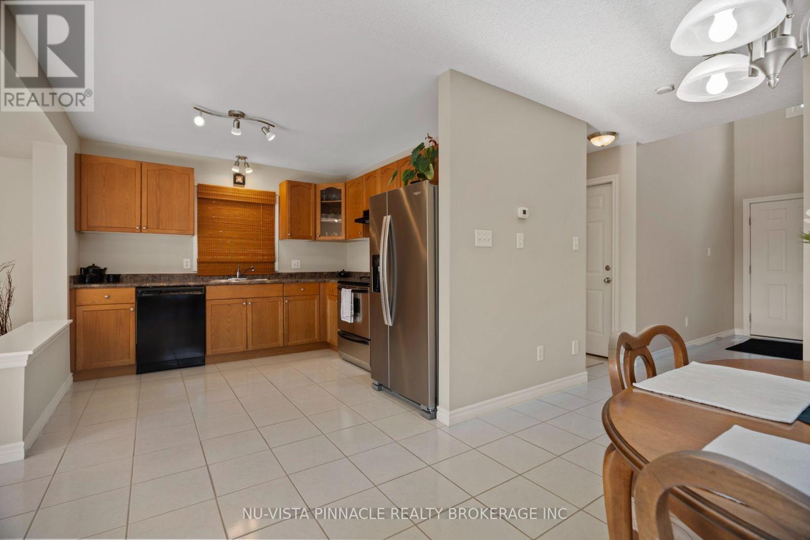 2504 Meadowgate Boulevard, London South, Ontario  N6M 1L8 - Photo 13 - X13790054