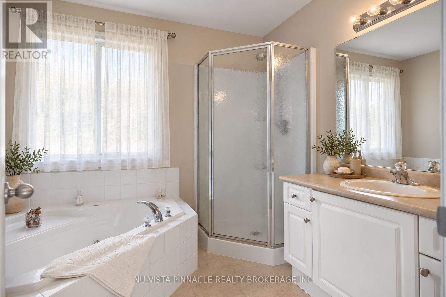2504 Meadowgate Boulevard, London South, Ontario  N6M 1L8 - Photo 25 - X13790054