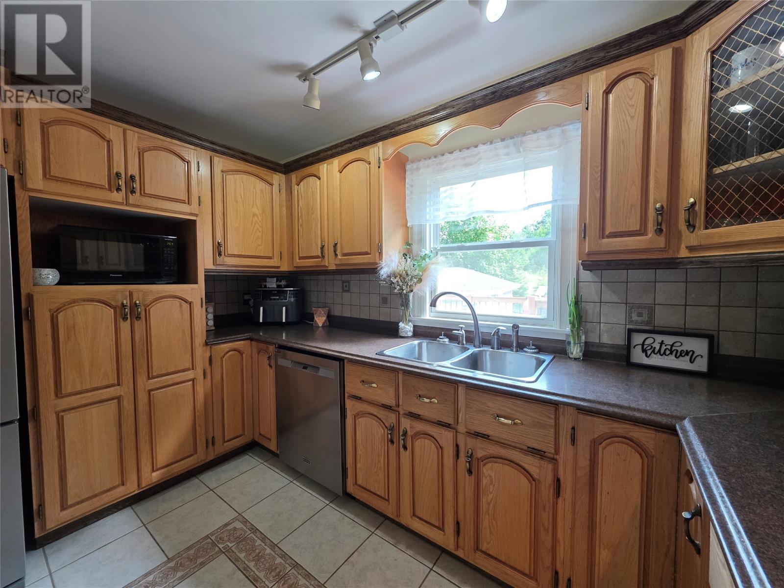 11 Philip Drive, Corner Brook — photo 4