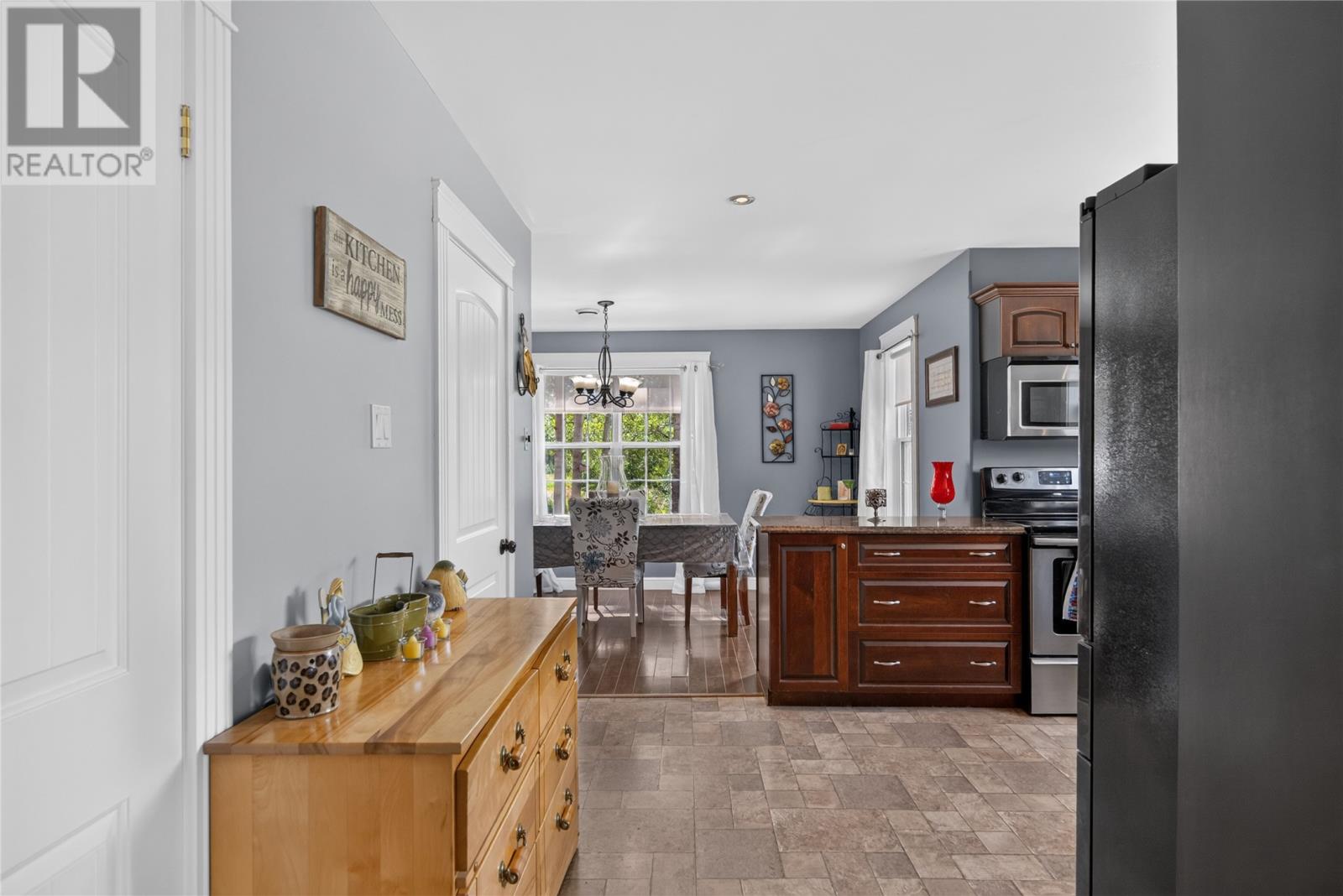 31 Smallwood Drive, Centreville — photo 4