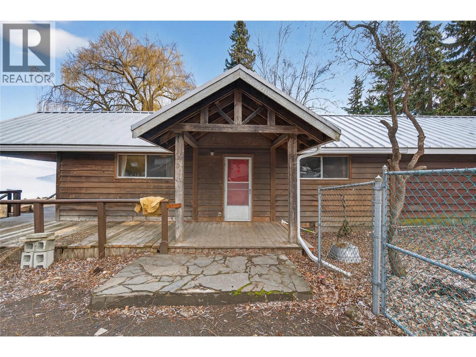 2862 Caen Road, Sorrento, British Columbia  V0E 2W0 - Photo 12 - 10378711