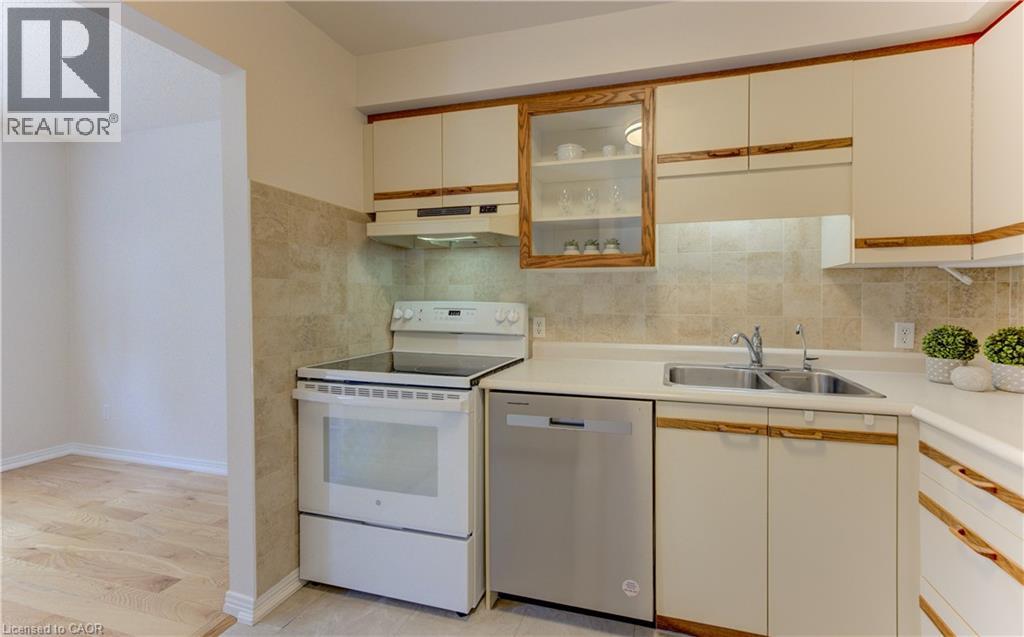 360 Cornridge Place Unit# 4, Waterloo, Ontario  N2T 2N9 - Photo 7 - 40863010