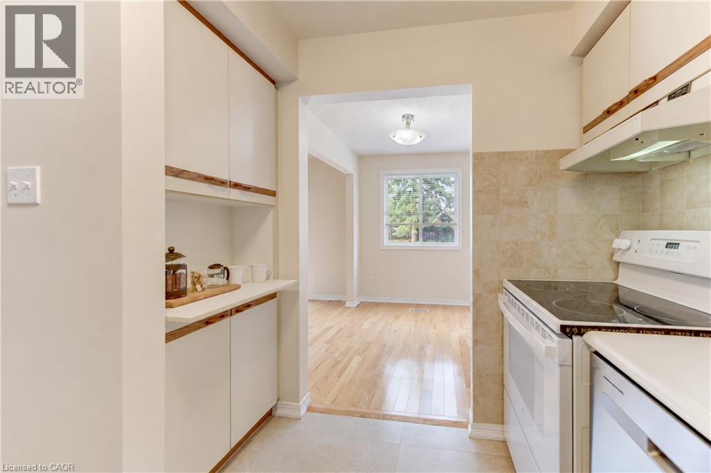 360 Cornridge Place Unit# 4, Waterloo, Ontario  N2T 2N9 - Photo 5 - 40863010