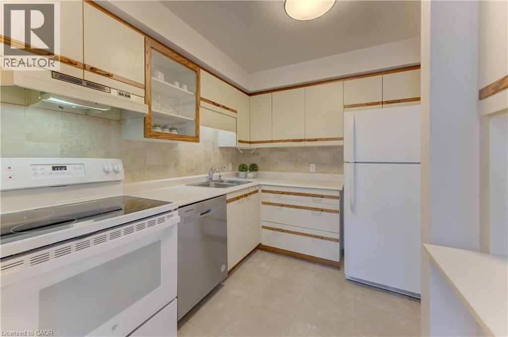 360 Cornridge Place Unit# 4, Waterloo, Ontario  N2T 2N9 - Photo 4 - 40863010