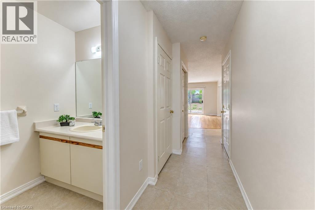 360 Cornridge Place Unit# 4, Waterloo, Ontario  N2T 2N9 - Photo 13 - 40863010