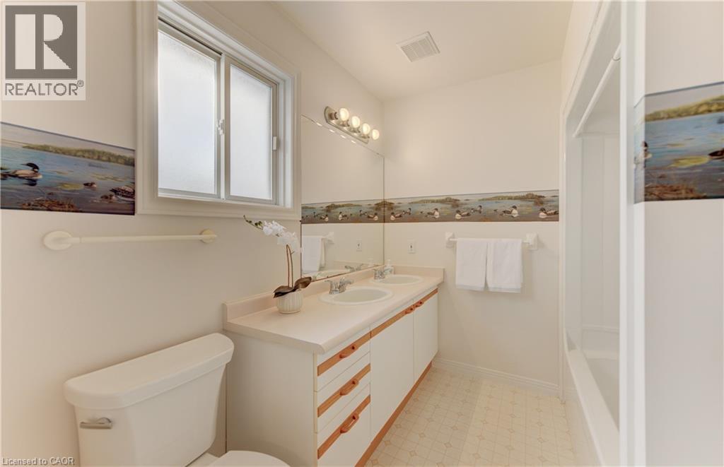 360 Cornridge Place Unit# 4, Waterloo, Ontario  N2T 2N9 - Photo 24 - 40863010