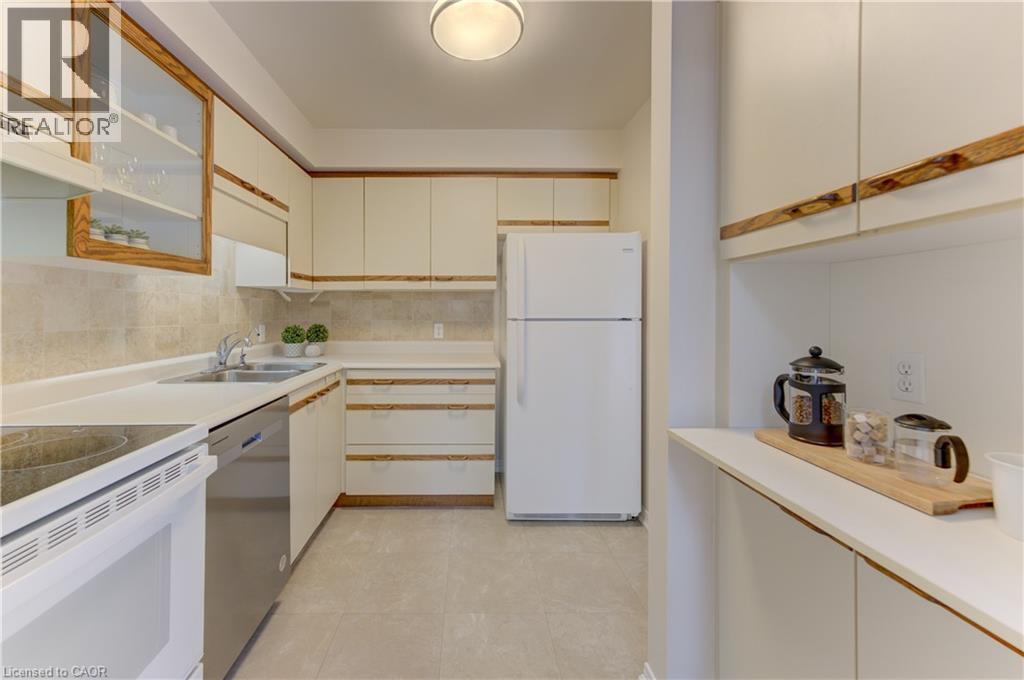 360 Cornridge Place Unit# 4, Waterloo, Ontario  N2T 2N9 - Photo 8 - 40863010