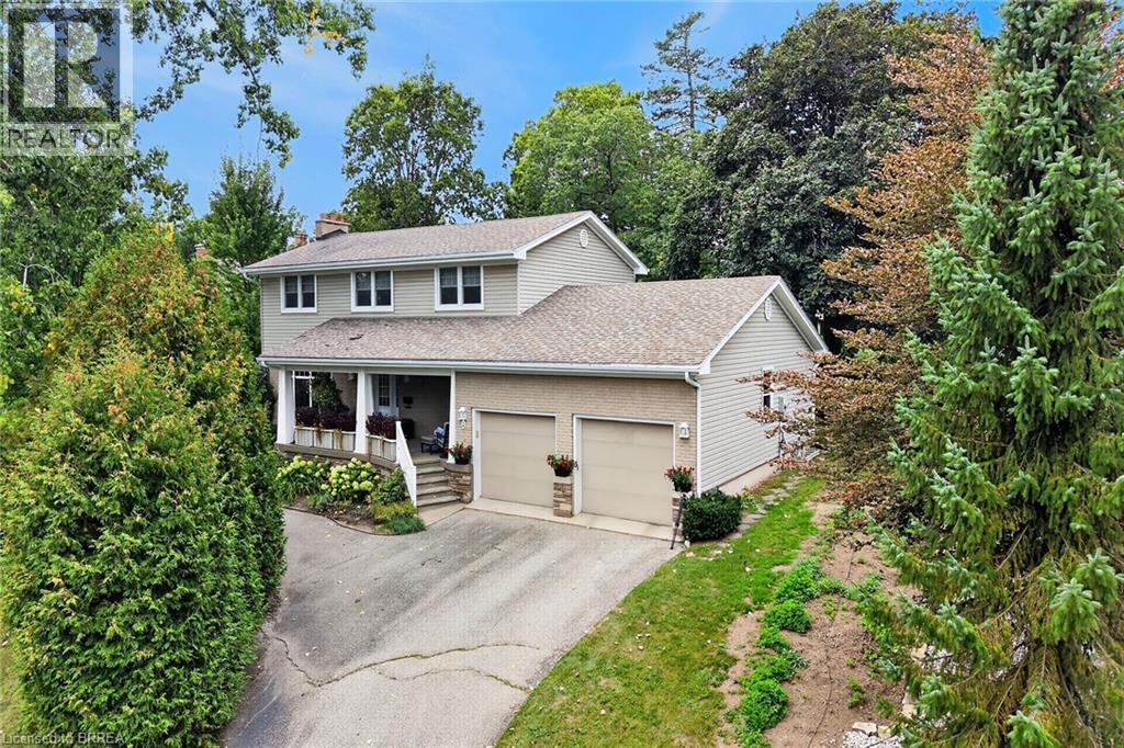 4 GAYWOOD Gardens, Brantford, Ontario