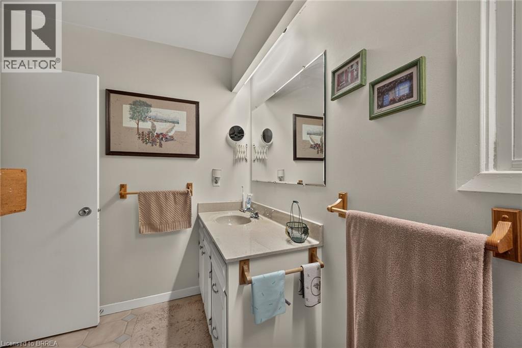 4 Gaywood Gardens, Brantford, Ontario  N3T 5J8 - Photo 34 - 40862180