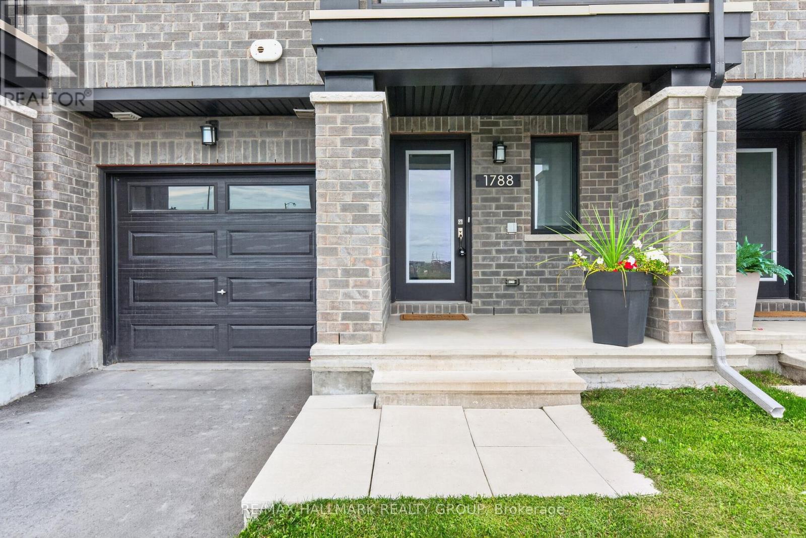 1788 Crux Road, Ottawa, Ontario  K1W 0W7 - Photo 3 - X13789982